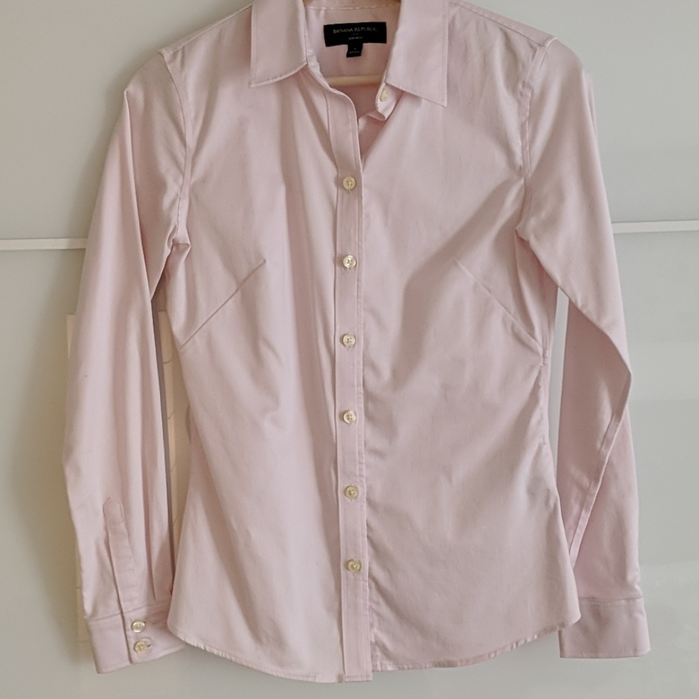 Banana Republic Light Pink No-Iron Button Down